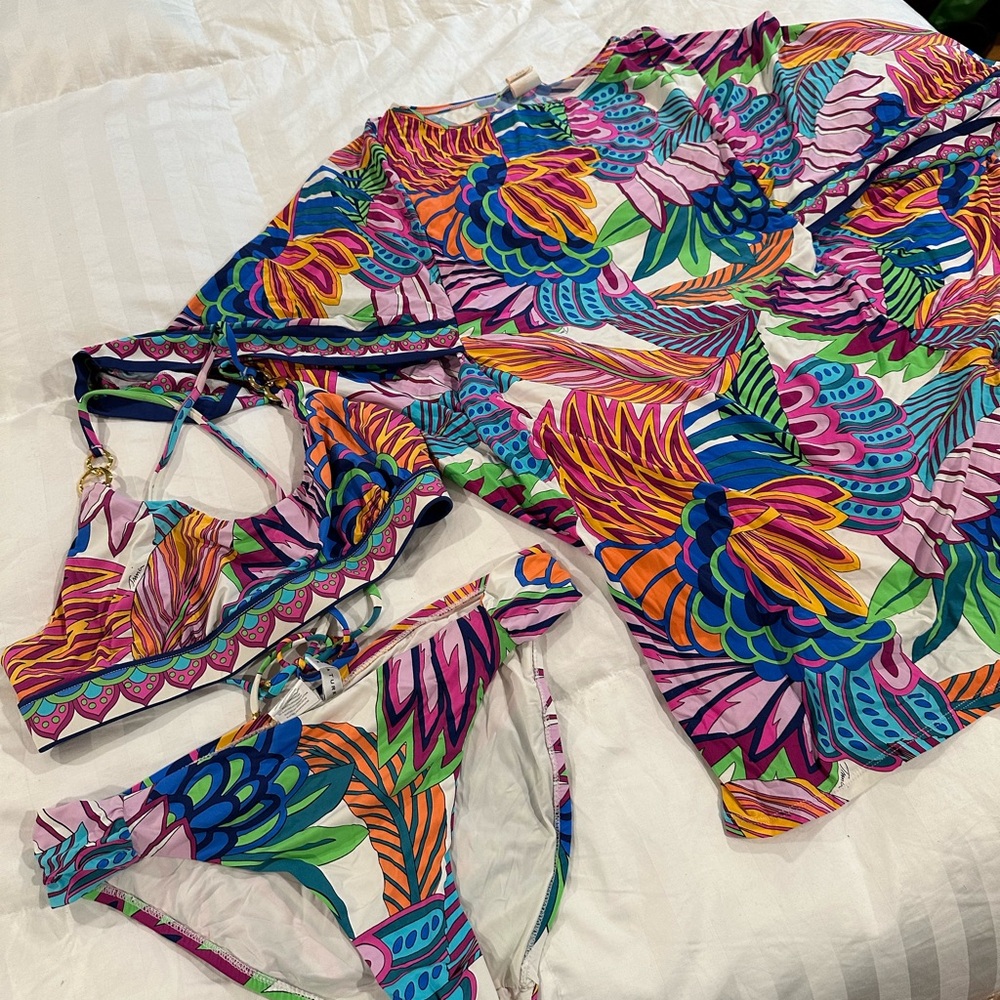 Trina Turk swimsuit EUC